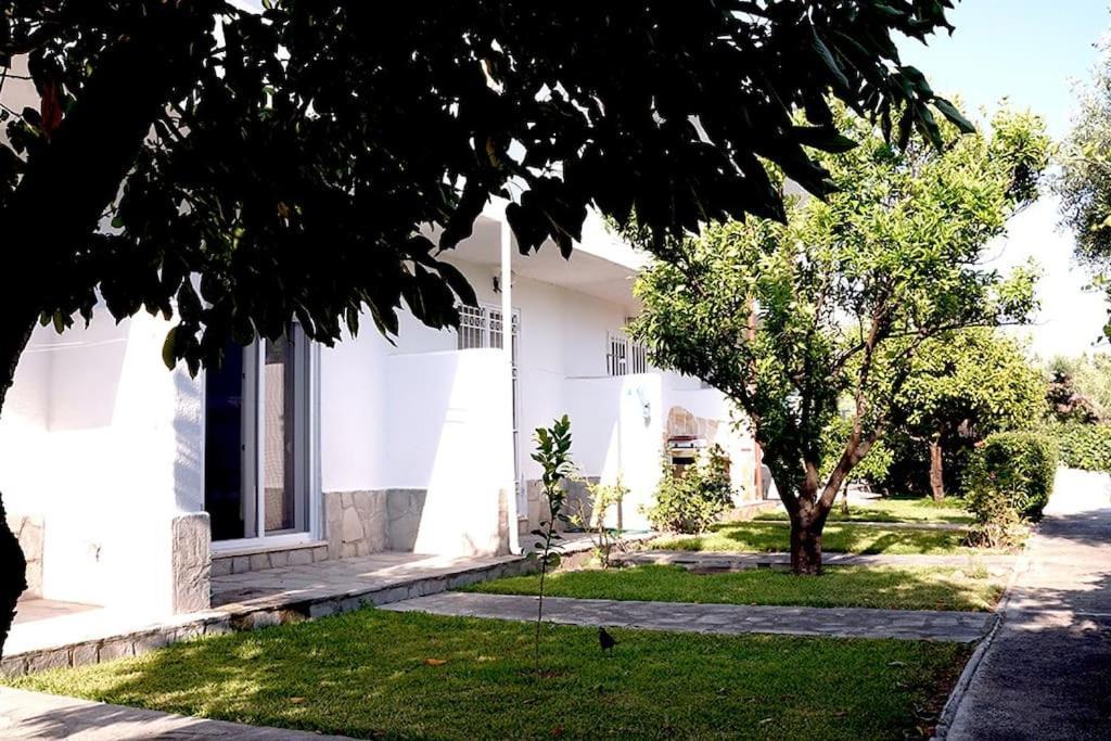 Villa Three Sisters House Mola Kalyva Exterior foto